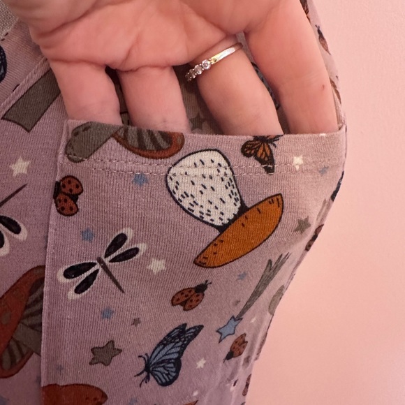 Earthy Tones Graphic Tee - Picture 3 of 5